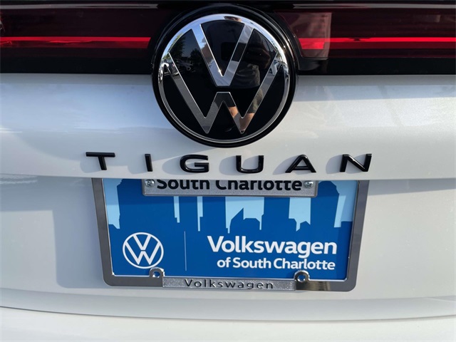 2025 Volkswagen Tiguan SE R-Line Black photo 7