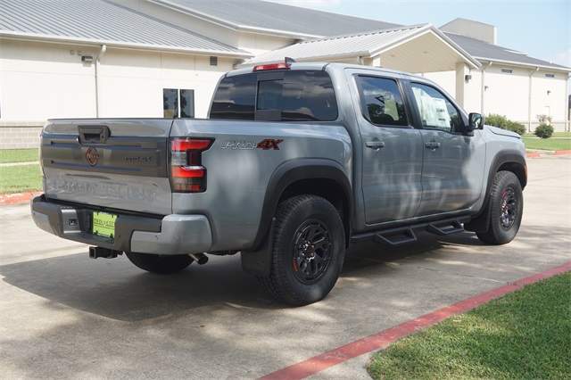 2026 Nissan Frontier PRO-4X photo 4