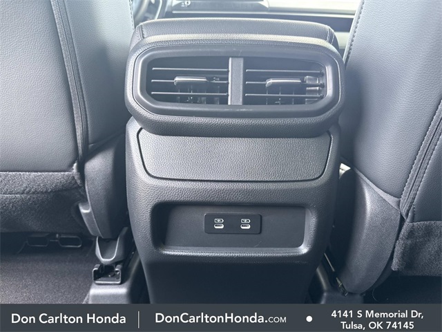 2026 Honda Passport photo 13