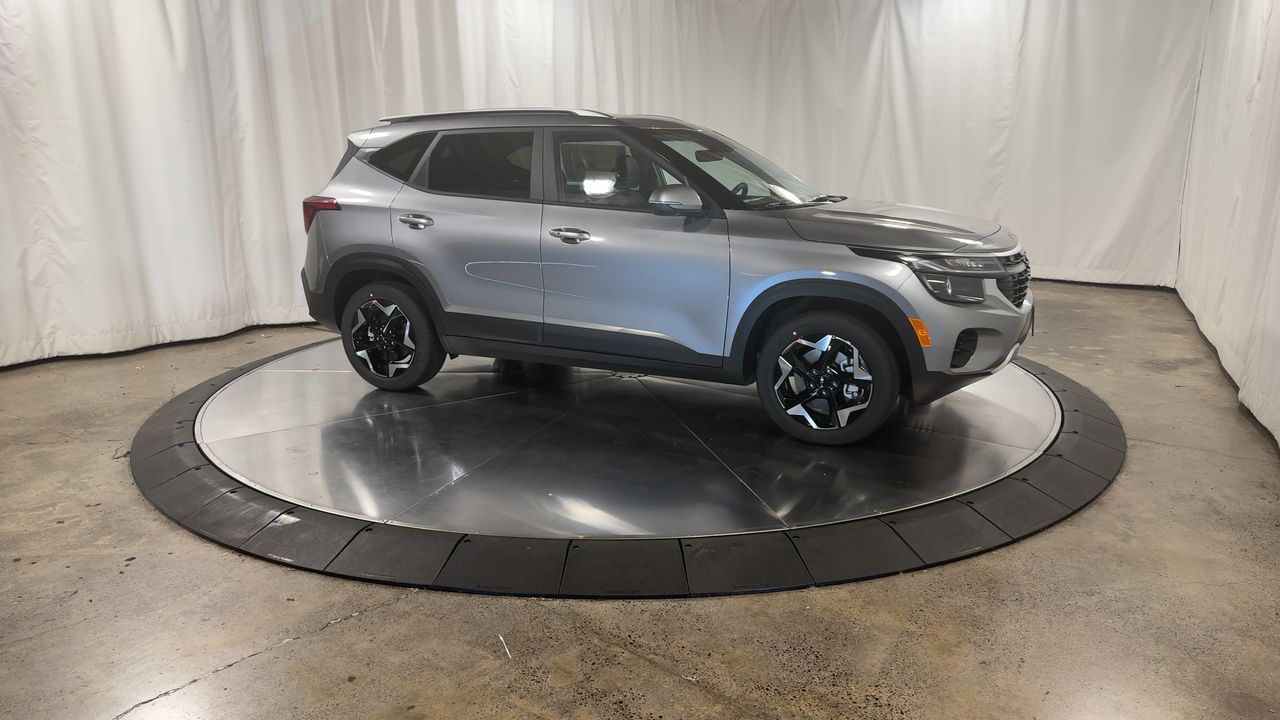 2026 Kia Seltos S photo 3