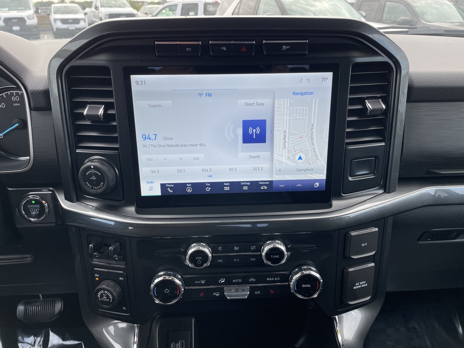 2022 Ford F-150 XLT photo 9