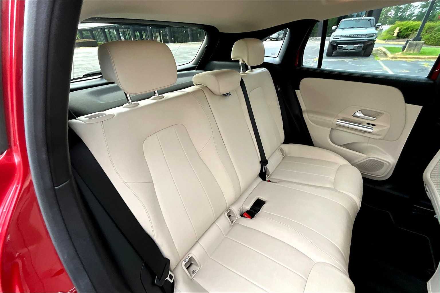 2022 Mercedes Benz GLA 250 photo 19