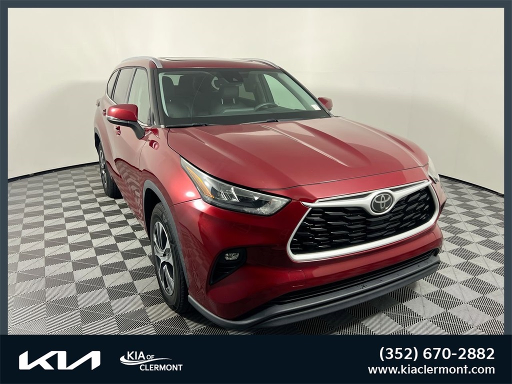 2020 Toyota Highlander XLE's photo