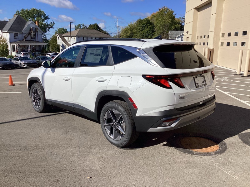 2026 Hyundai Tucson SEL photo 4