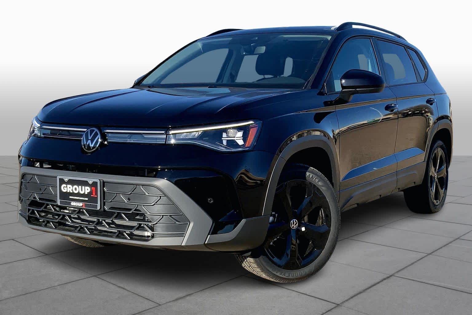 2026 Volkswagen Taos SE Black's photo