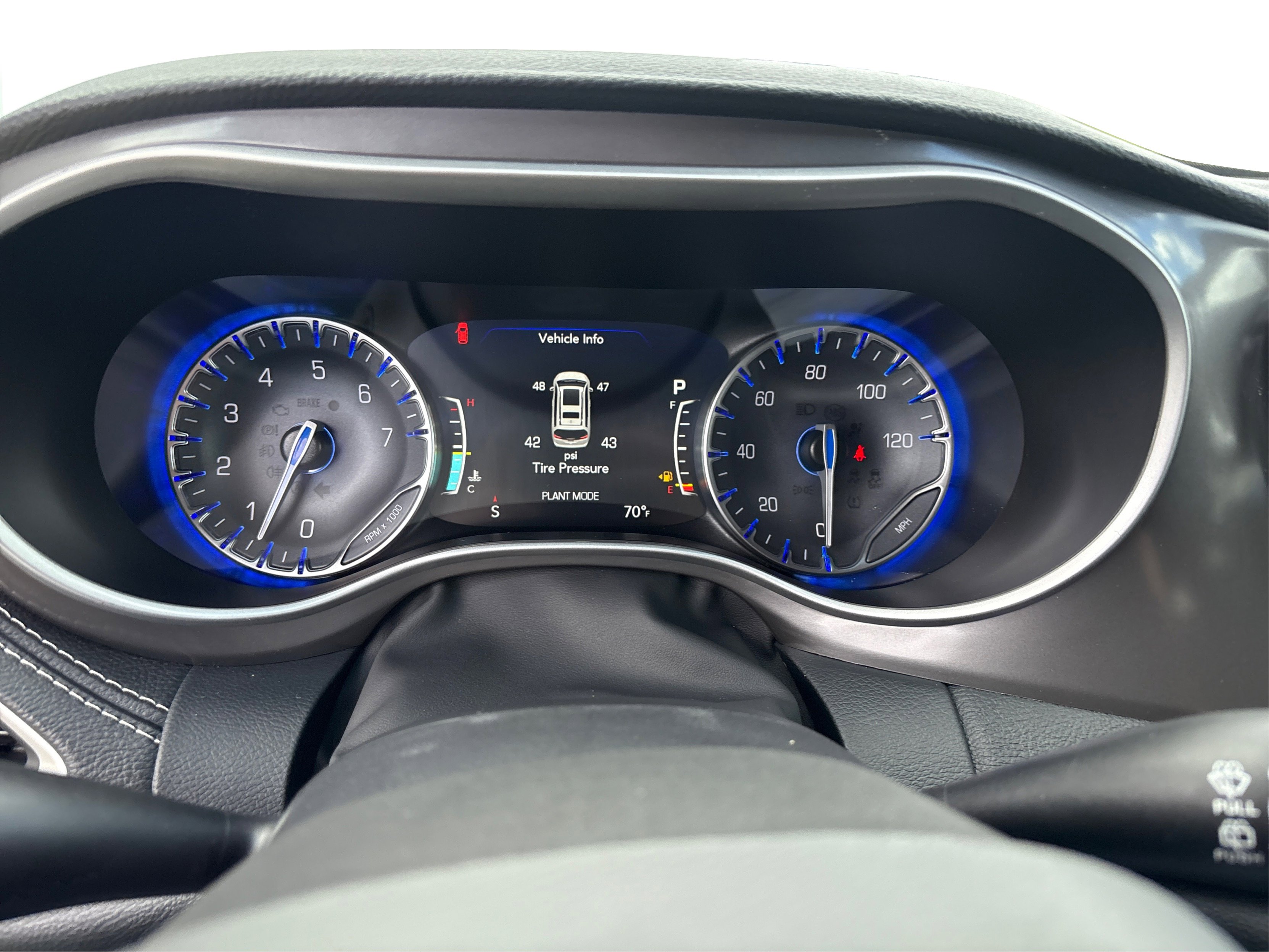 2026 Chrysler Pacifica photo 11