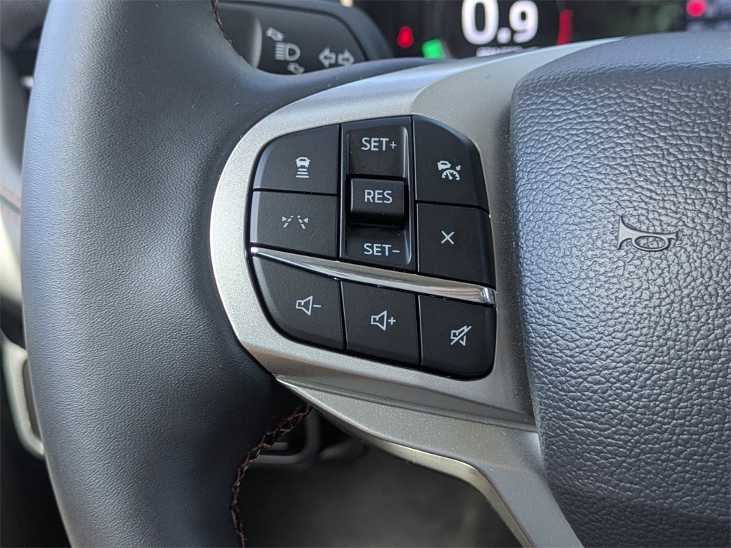 2025 Ford Explorer photo 25