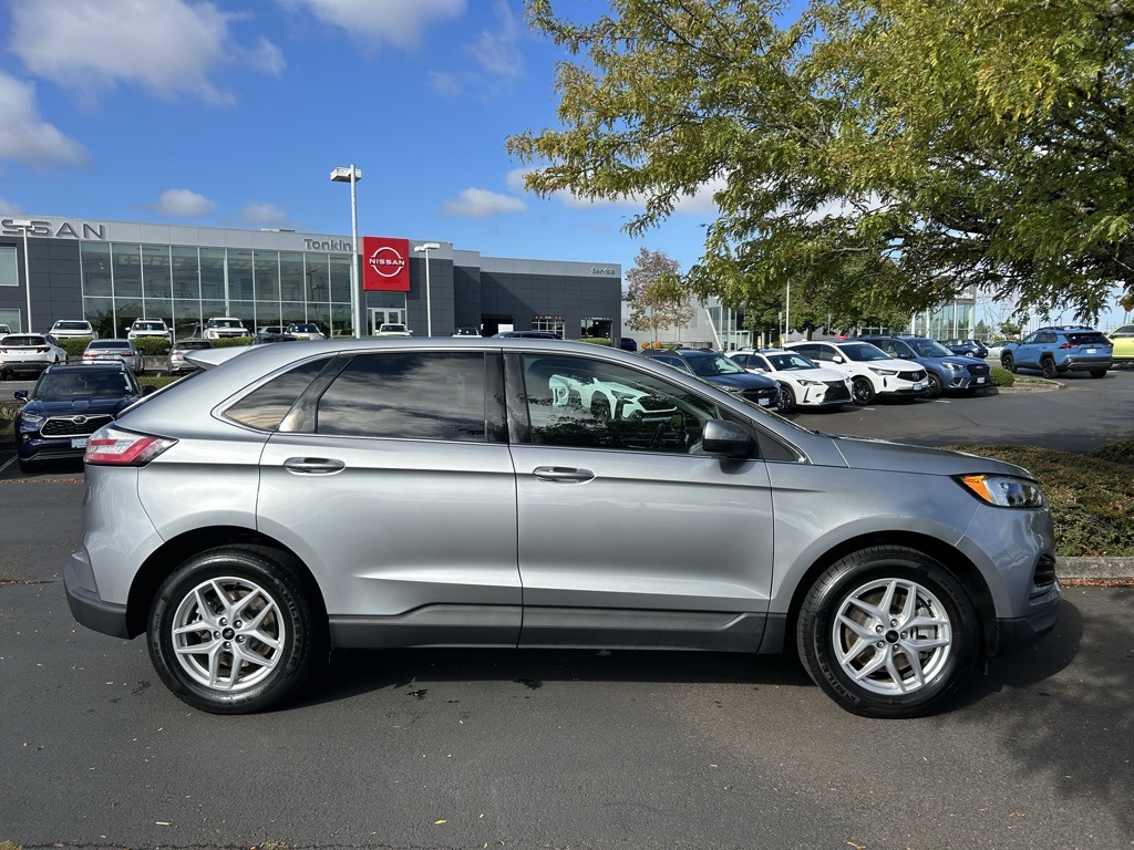 2023 Ford Edge SEL photo 4