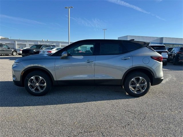 2026 Chevrolet Blazer 2LT photo 2