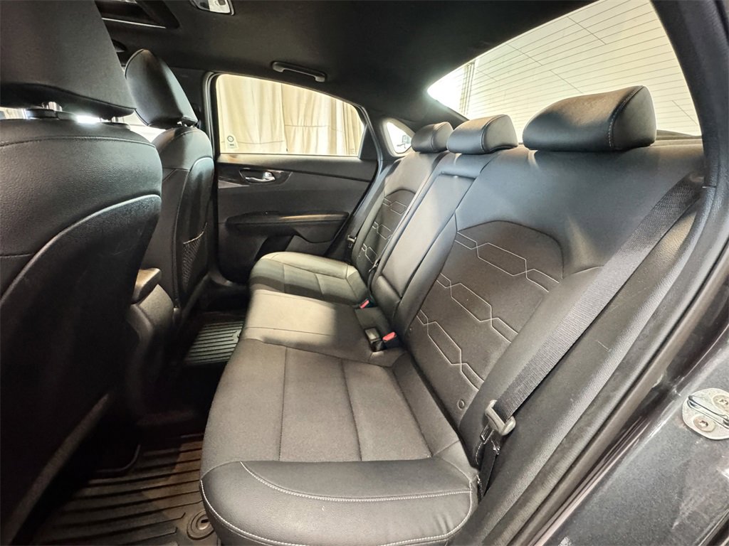 2020 Kia Forte GT-Line photo 21