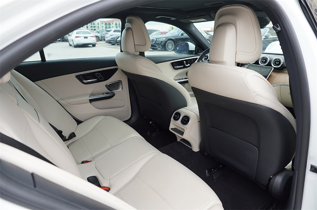 2022 Mercedes Benz C 300 photo 13