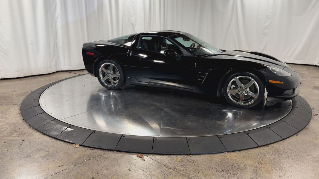 2008 Chevrolet Corvette Base photo 2