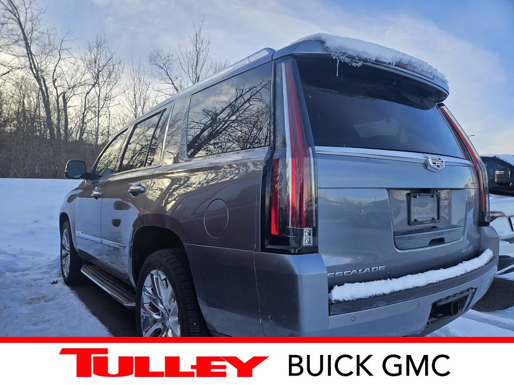 2020 Cadillac Escalade Luxury's photo