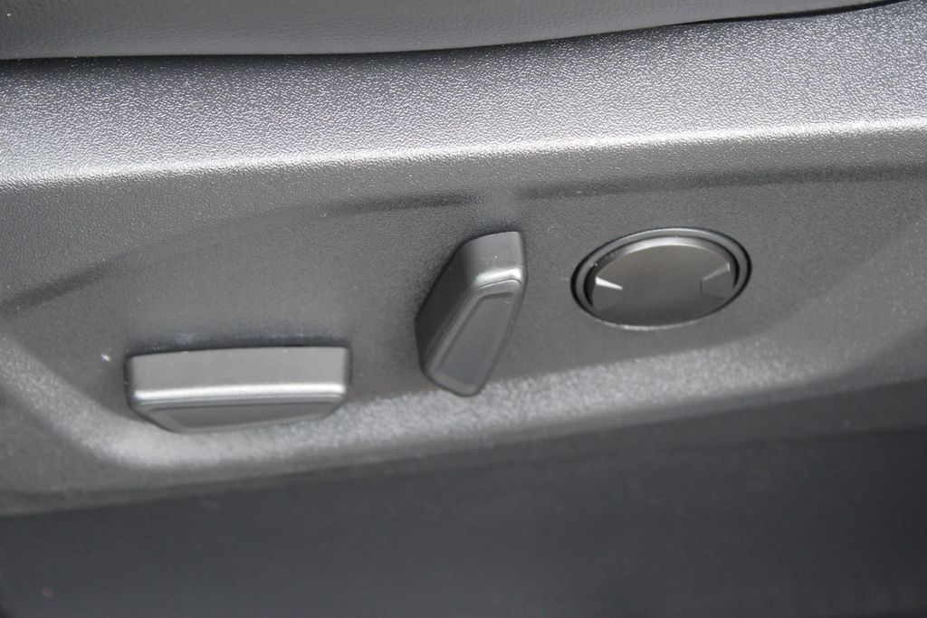 2024 Ford Edge SEL photo 20