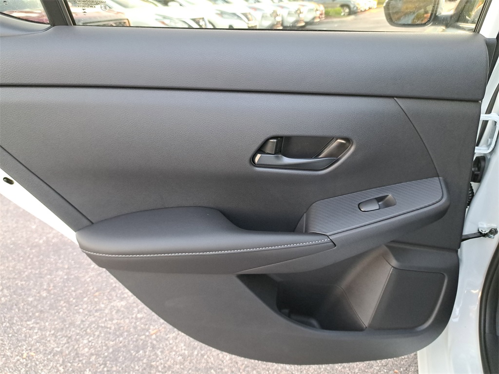 2025 Nissan Sentra S photo 13