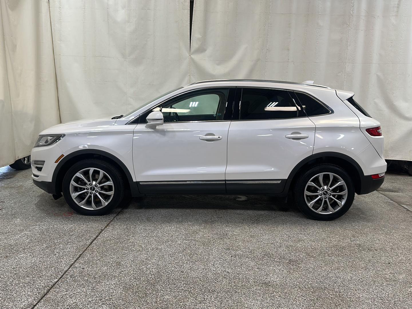 Used 2017 Lincoln MKC Select with VIN 5LMCJ2D90HUL45122 for sale in Waconia, Minnesota