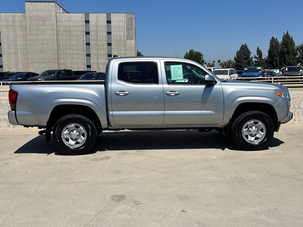 2022 Toyota Tacoma SR V6 photo 2