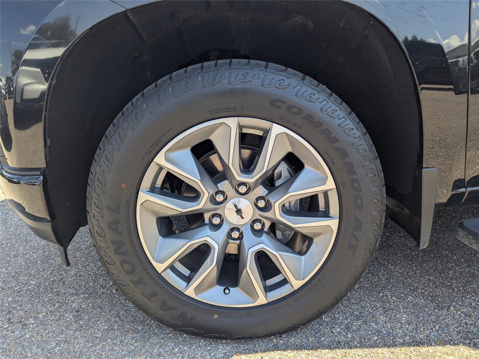 2022 Chevrolet Silverado 1500 RST photo 8