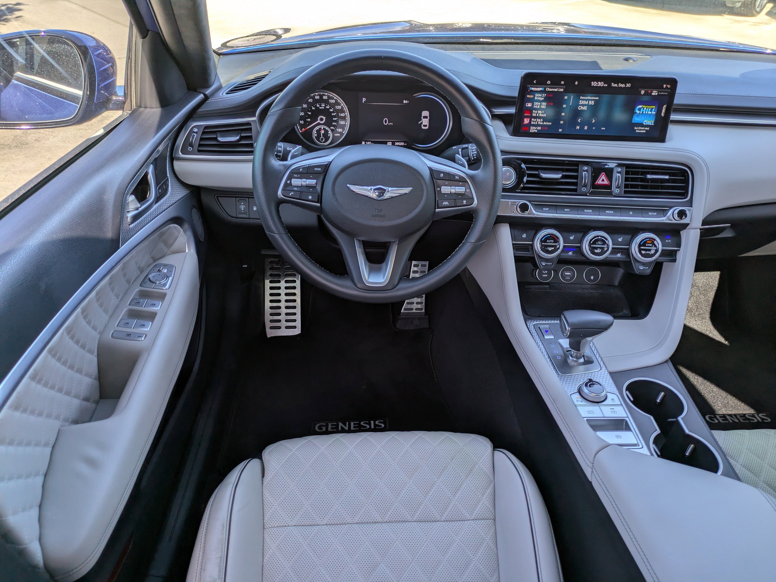 2023 Genesis G70 3.3T photo 10