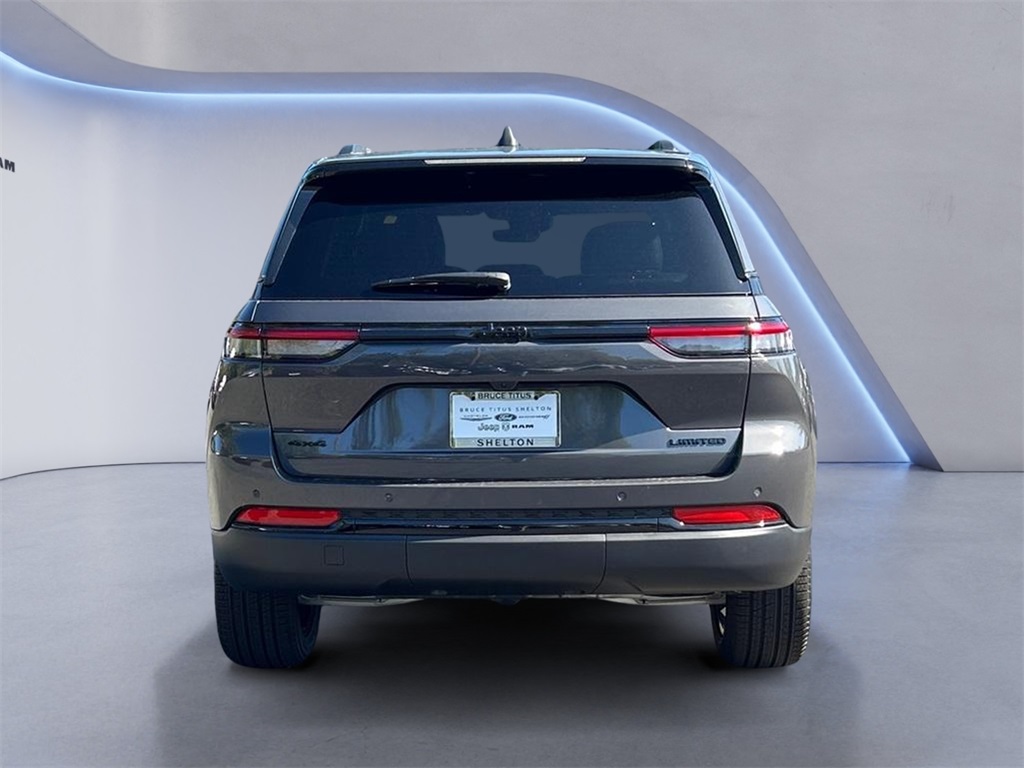2025 Jeep Grand Cherokee Limited photo 3