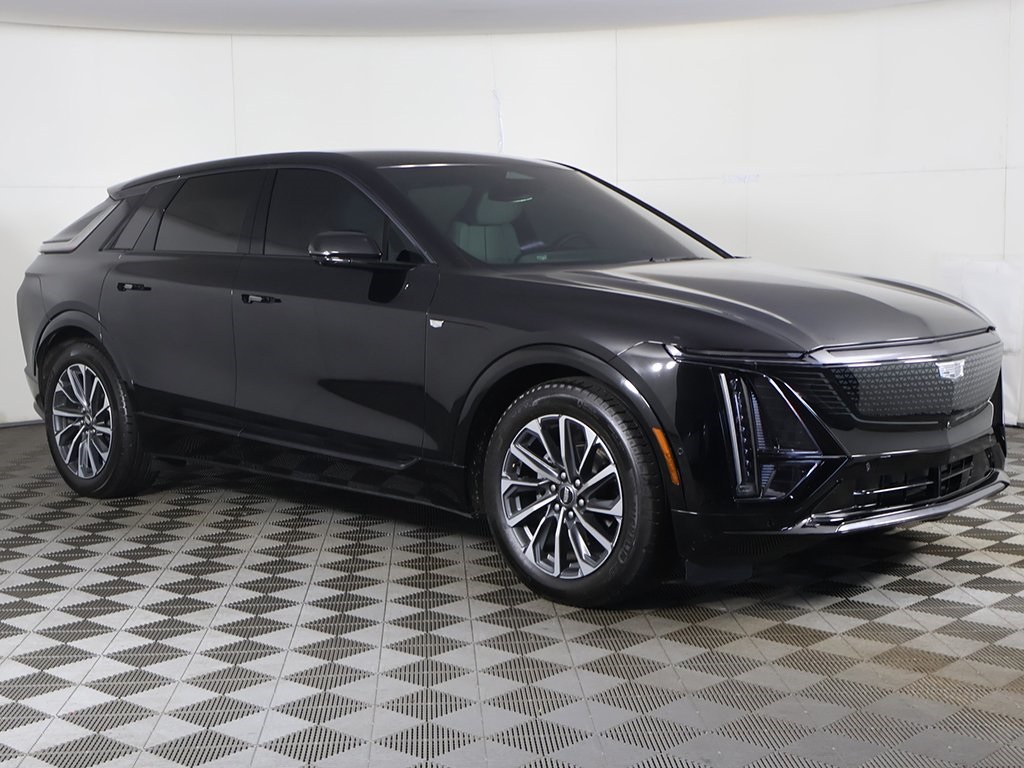 Used 2024 Cadillac LYRIQ Sport 1 with VIN 1GYKPTRL7RZ110260 for sale in Bedford, OH