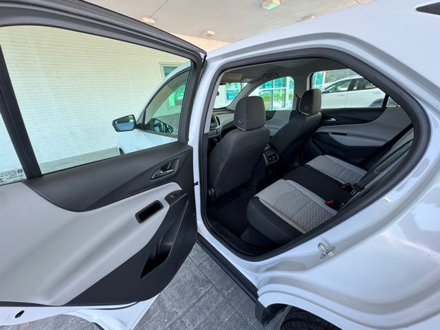 2023 Chevrolet Equinox LS photo 17