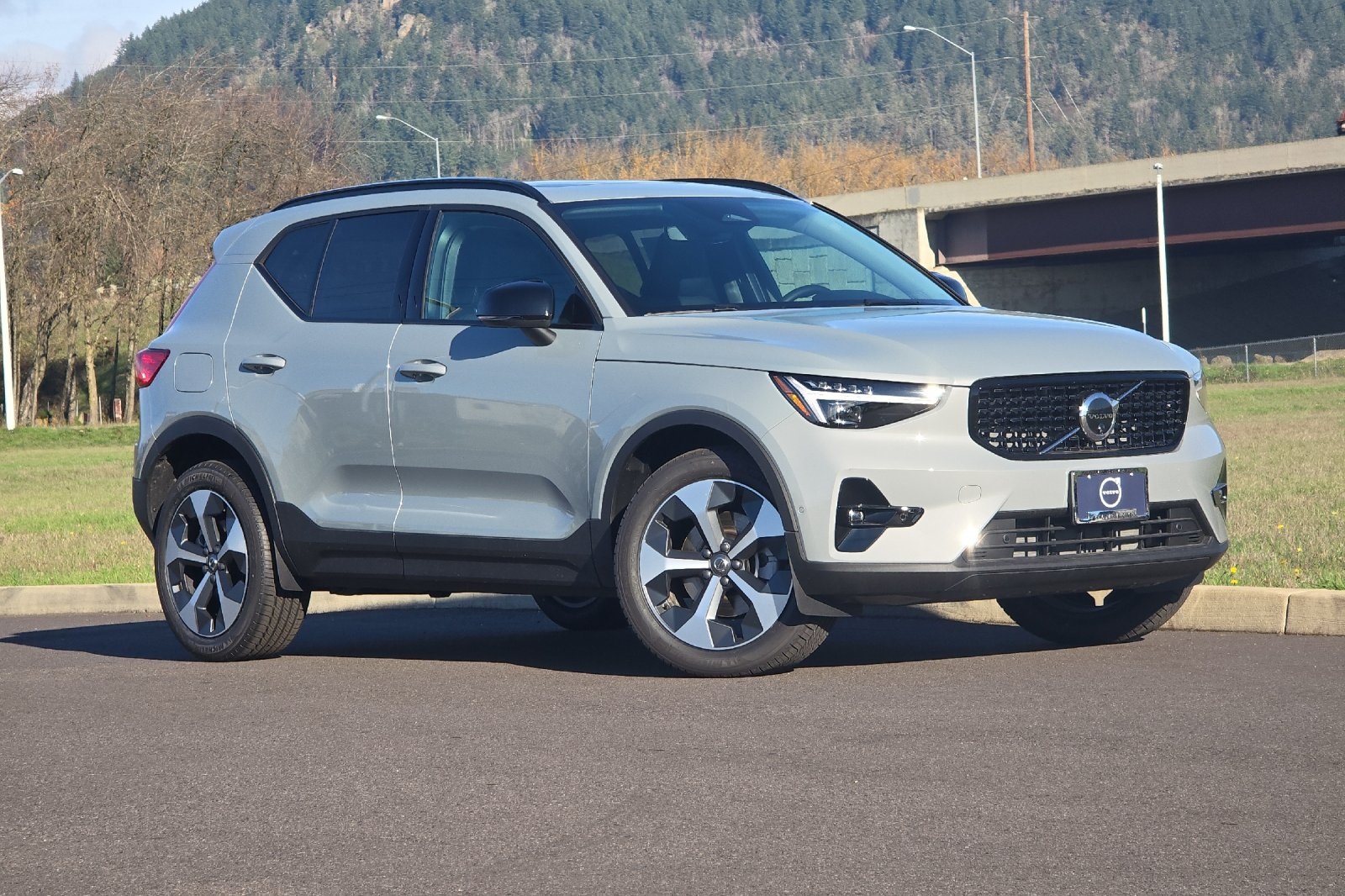 2026 Volvo XC40 Plus's photo