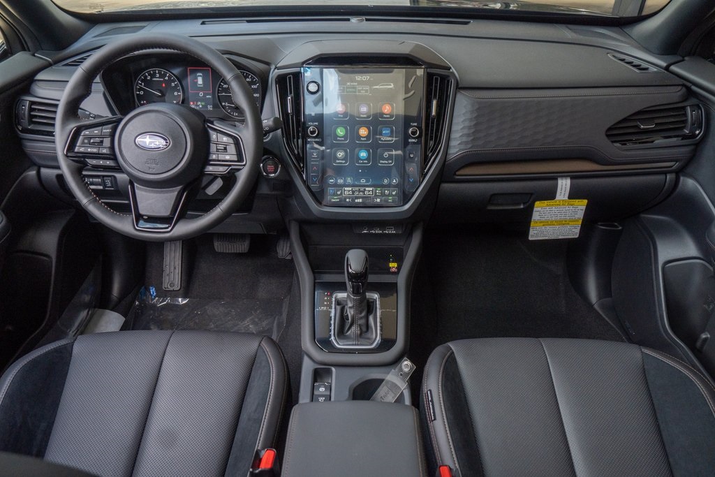 2025 Subaru Forester Touring photo 14