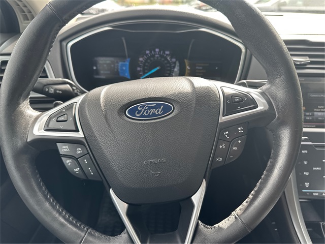 2014 Ford Fusion Titanium photo 21