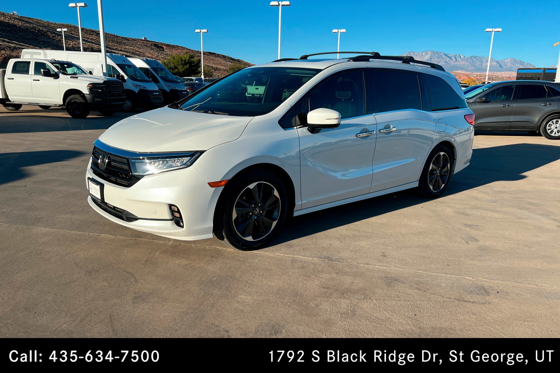 2023 Honda Odyssey Elite's photo