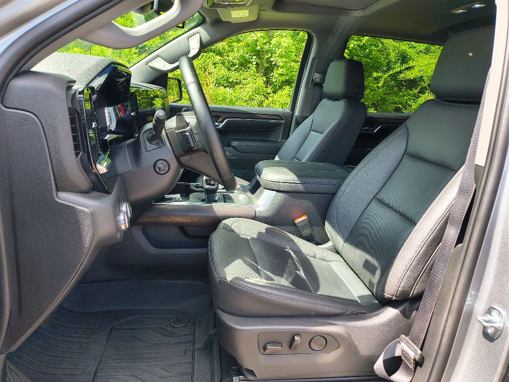 2023 Gmc Sierra 1500 SLT photo 3