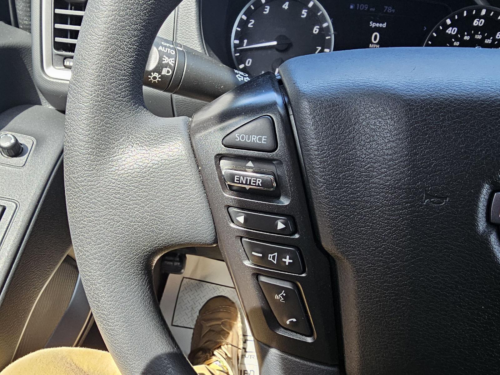 2022 Nissan Frontier SV photo 17