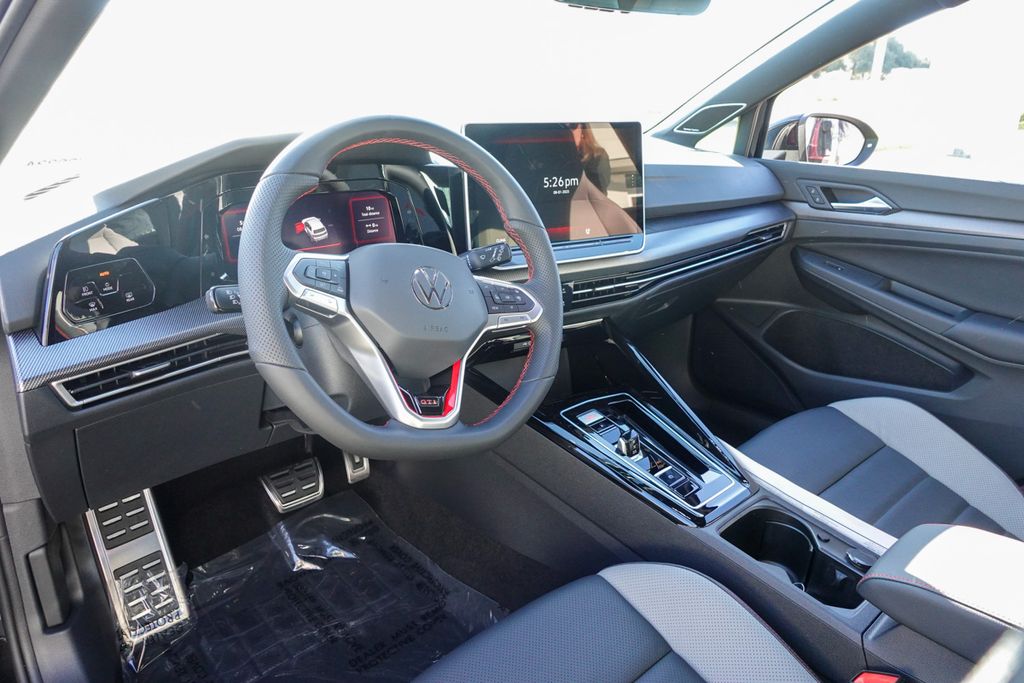 2025 Volkswagen Golf GTI Autobahn photo 6