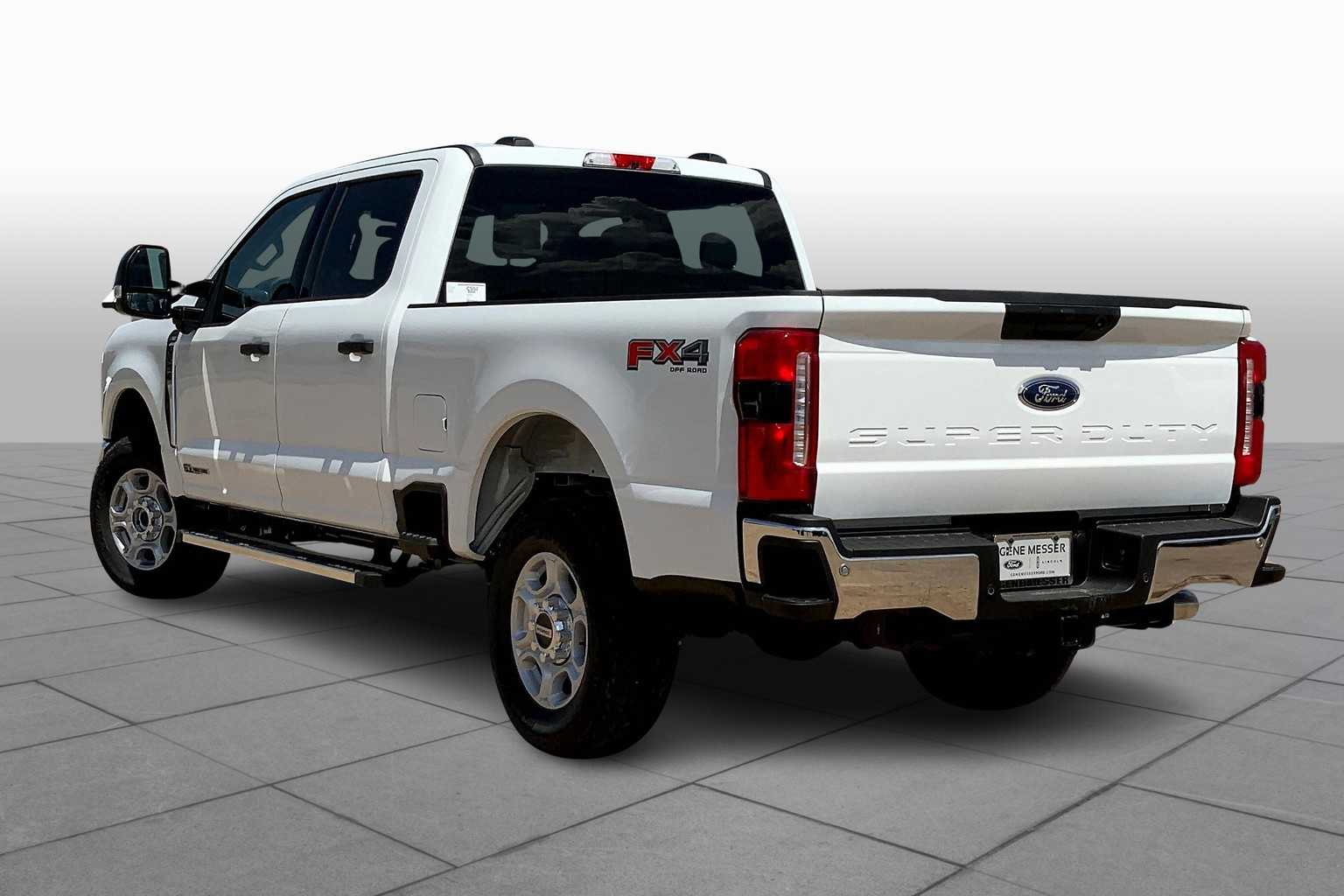 2025 Ford F-250 XLT photo 12