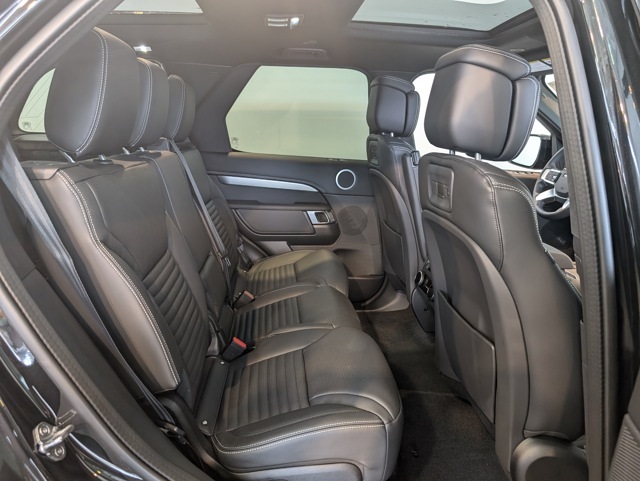2025 Land Rover Discovery SE photo 26