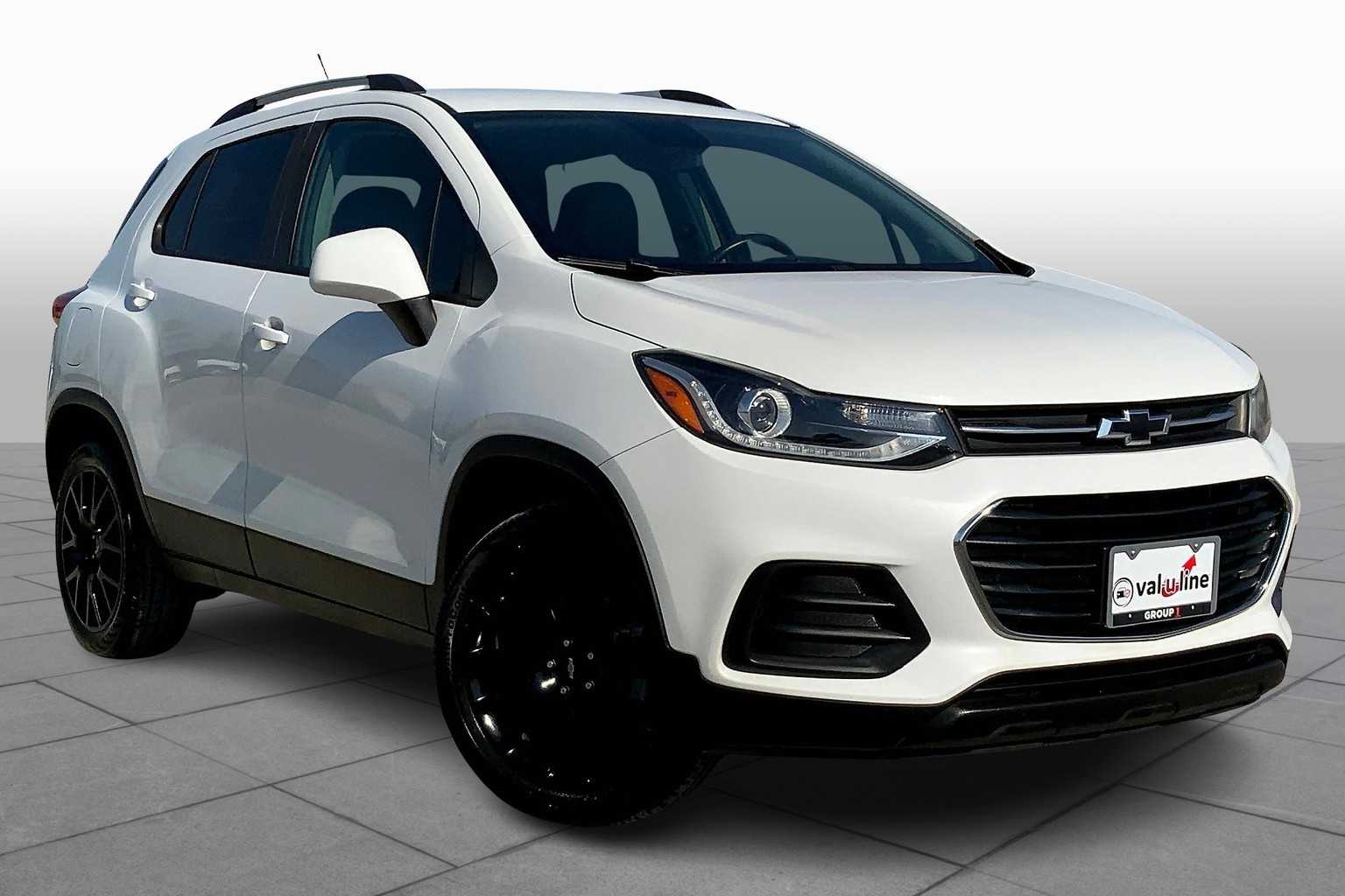 2022 Chevrolet Trax LT photo 2
