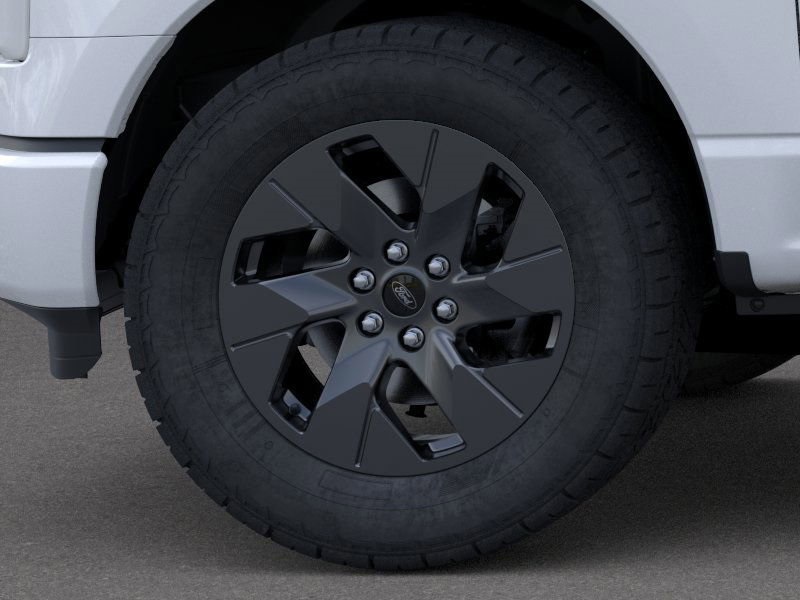 2025 Ford F-150 Lightning photo 18