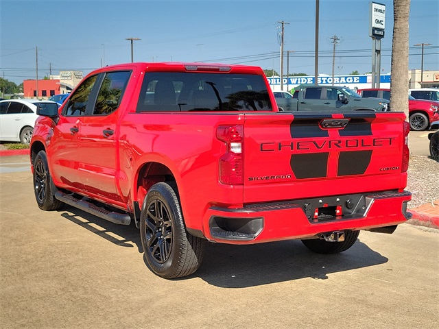 2024 Chevrolet Silverado 1500 Custom photo 3
