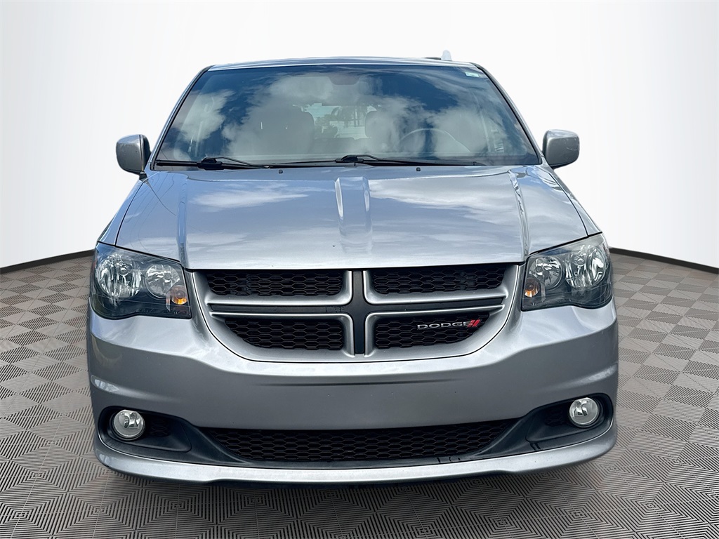 Used 2019 Dodge Grand Caravan GT with VIN 2C4RDGEG6KR695619 for sale in West Park, FL