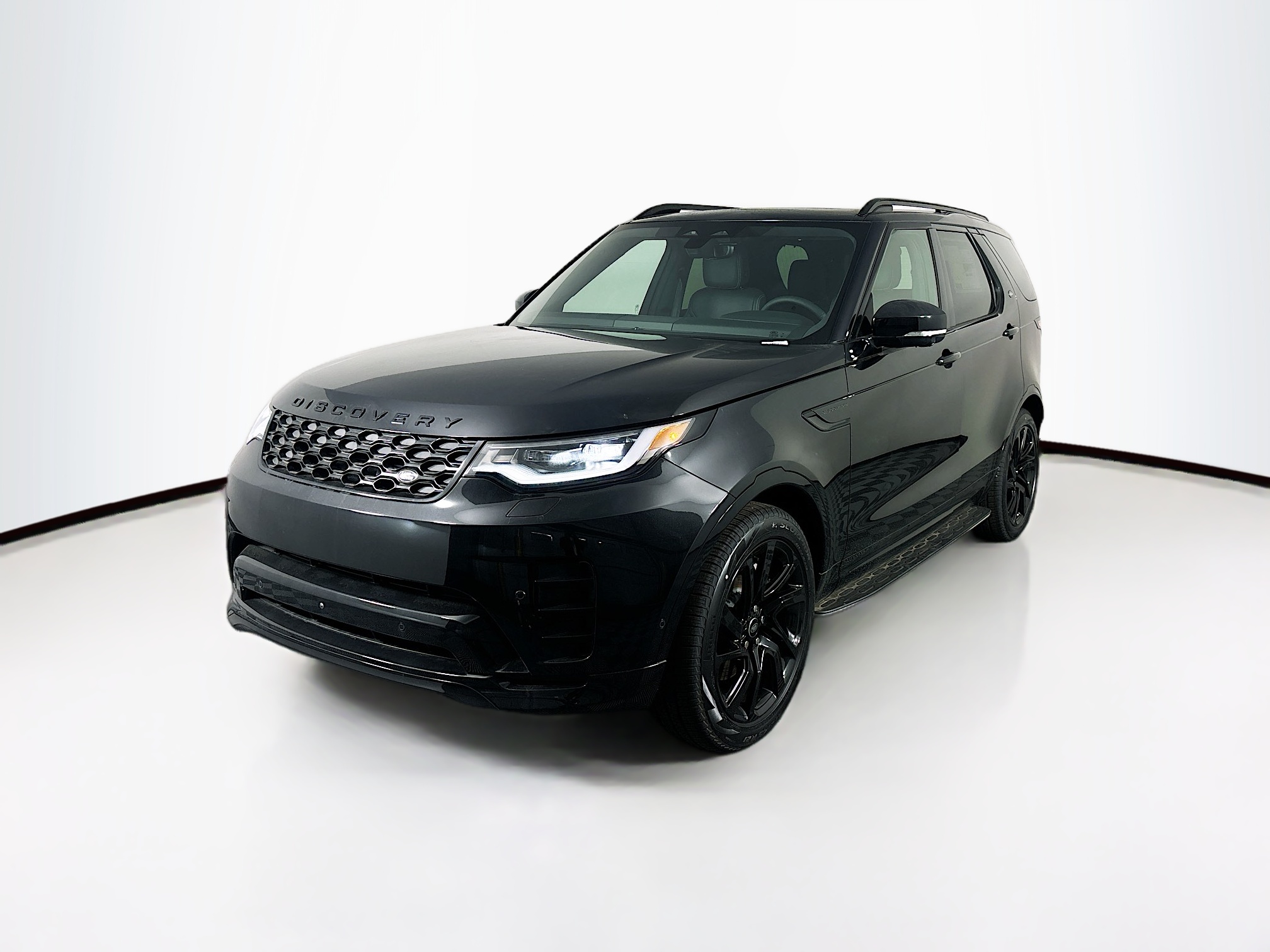 2024 Land Rover Discovery Dynamic SE's photo