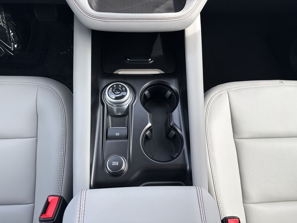2025 Ford Explorer photo 29