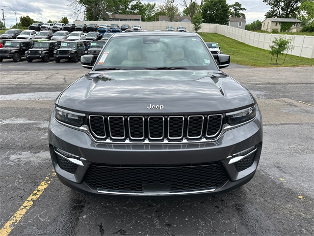 2024 Jeep Grand Cherokee Limited photo 3