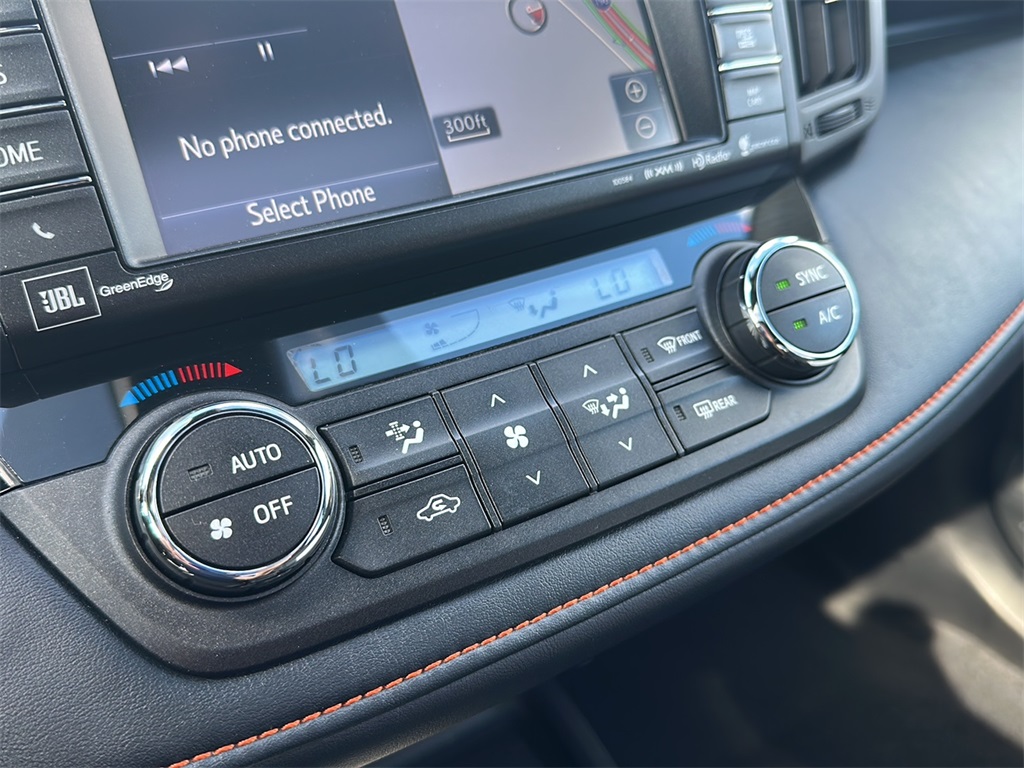 2017 Toyota RAV4 SE photo 17