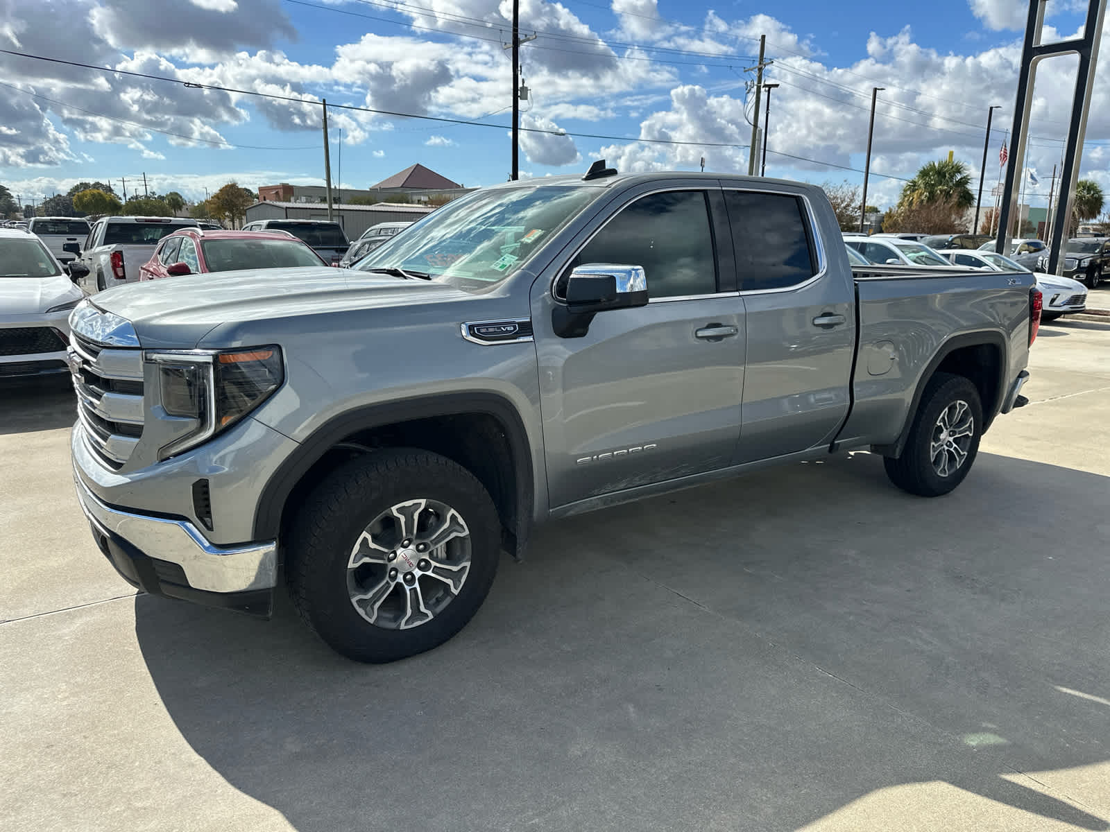 2024 Gmc Sierra 1500 SLE photo 4