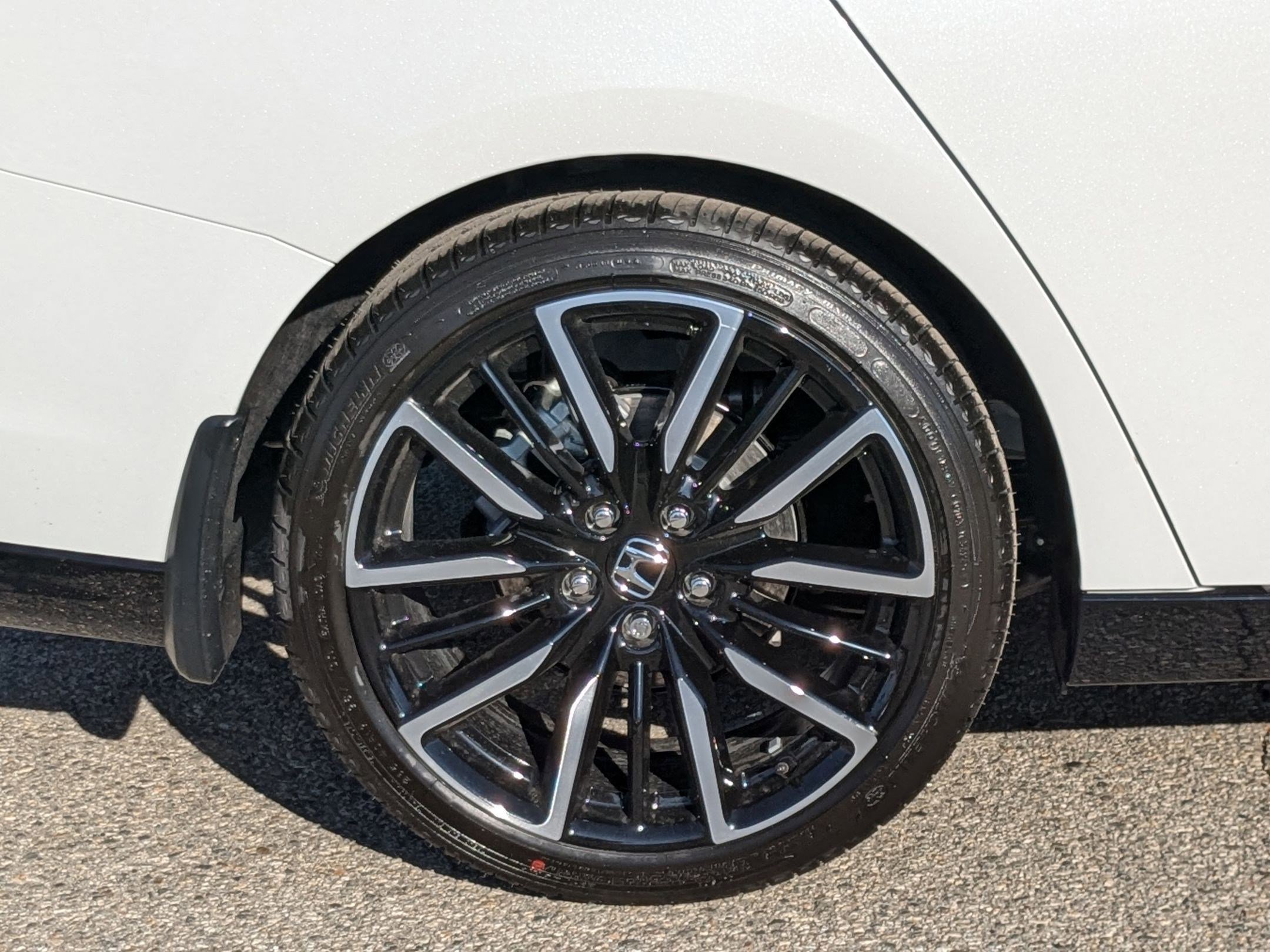 2025 Honda Accord Hybrid Touring photo 7