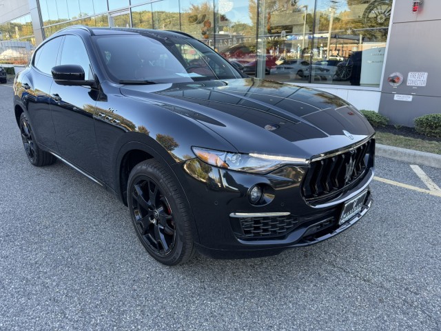 2022 Maserati Levante GT photo 3