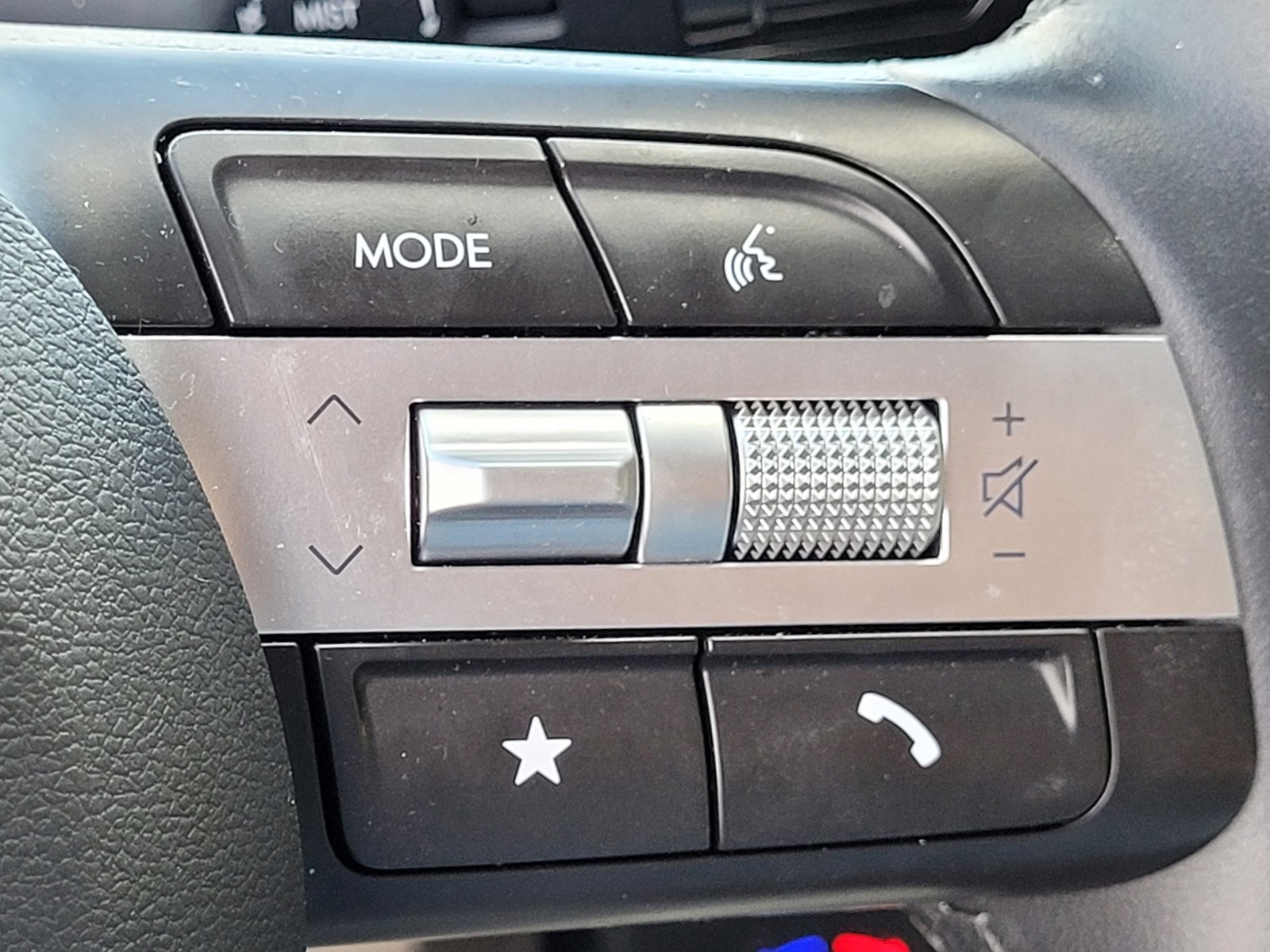 2025 Hyundai Tucson SEL Convenience photo 19