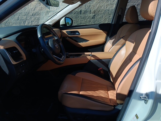 2022 Nissan Rogue Platinum photo 14
