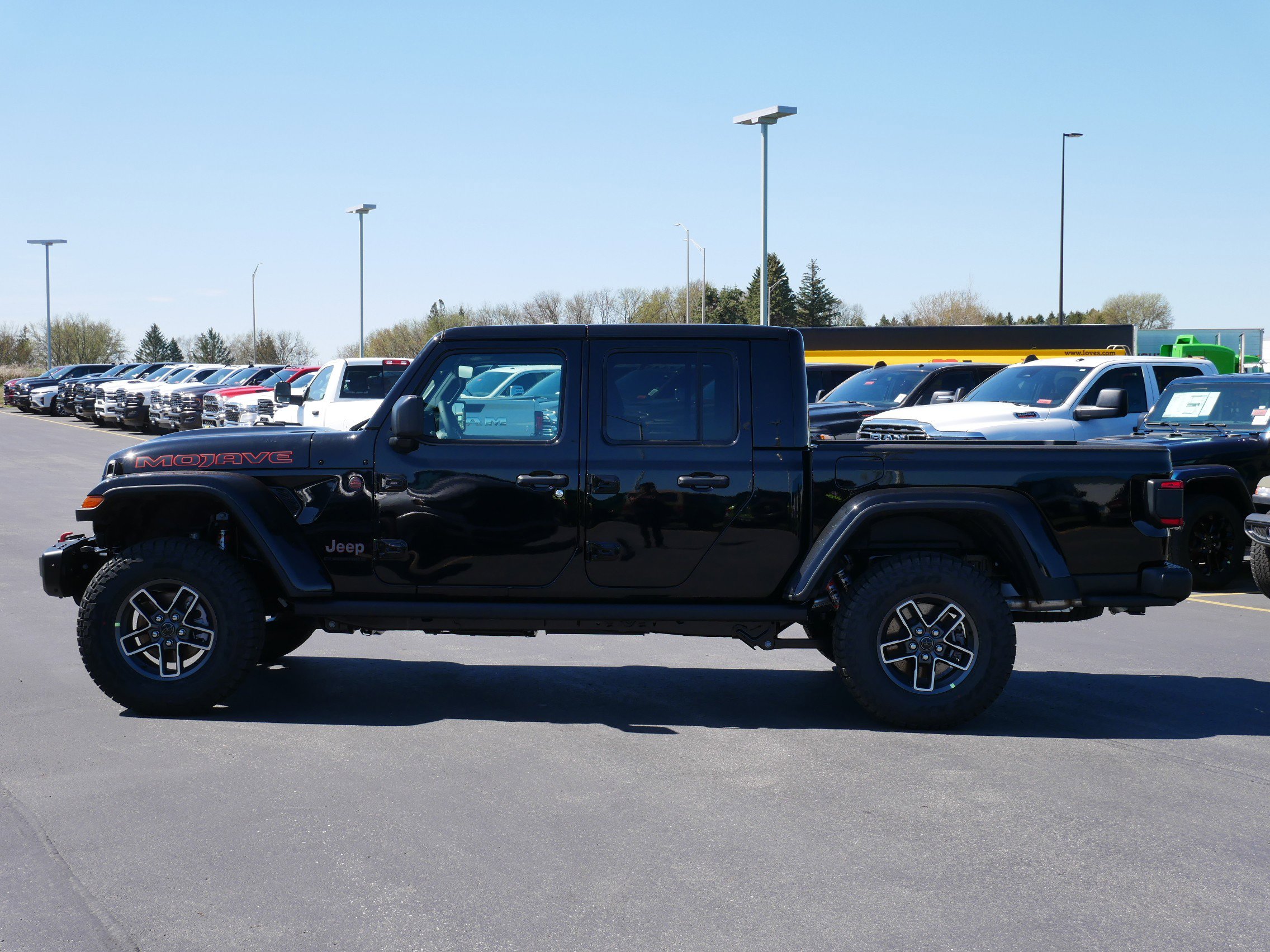 2025 Jeep Gladiator Mojave photo 3
