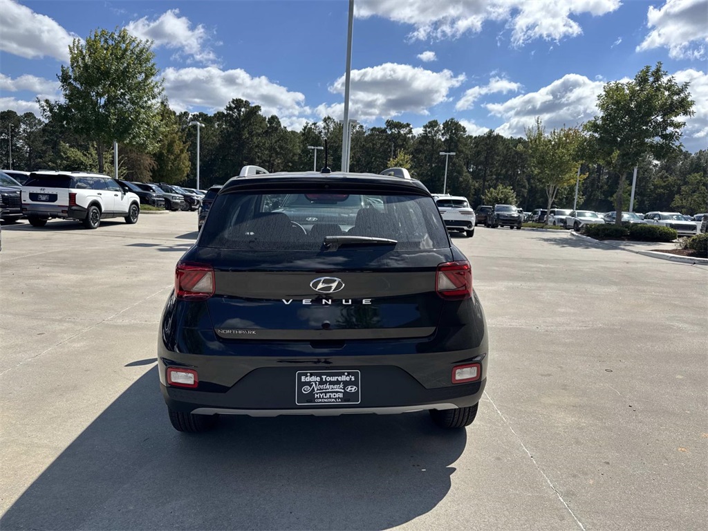 2026 Hyundai Venue SEL photo 4